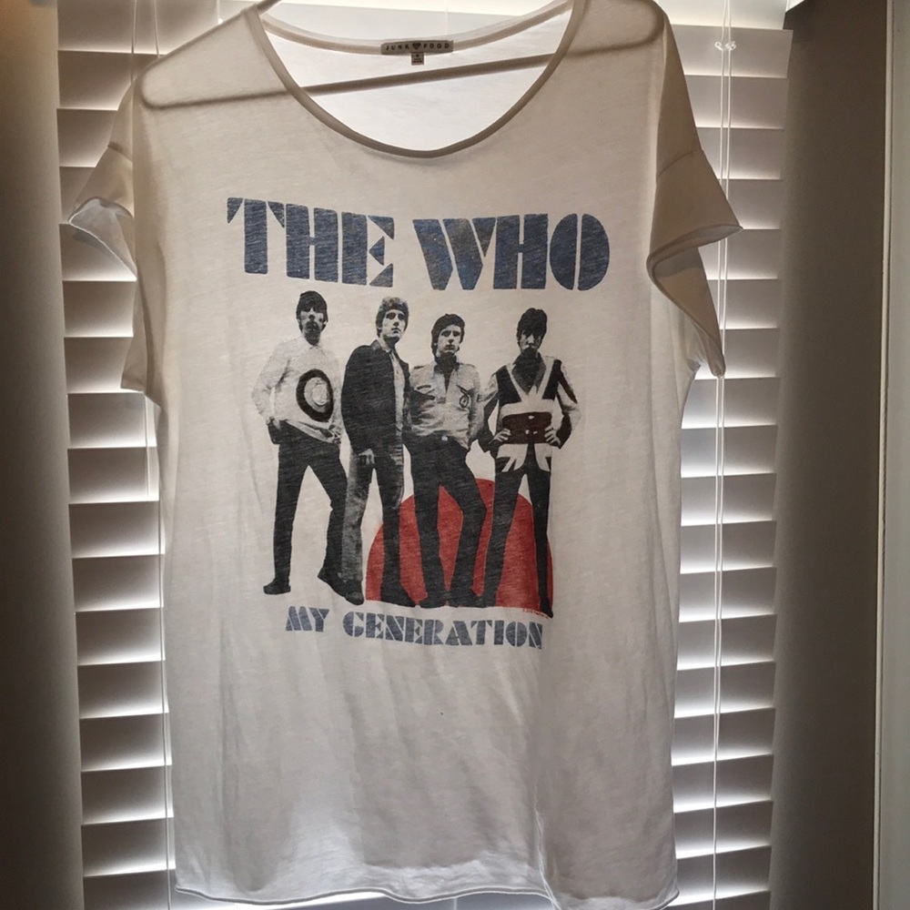 Graphic t-shirt
